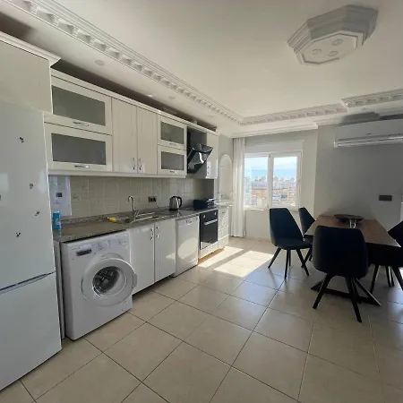 огромный видовой пентхаус у моря Appartement *