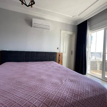 Appartement огромный видовой пентхаус у моря Alanya