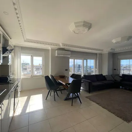 Appartement огромный видовой пентхаус у моря